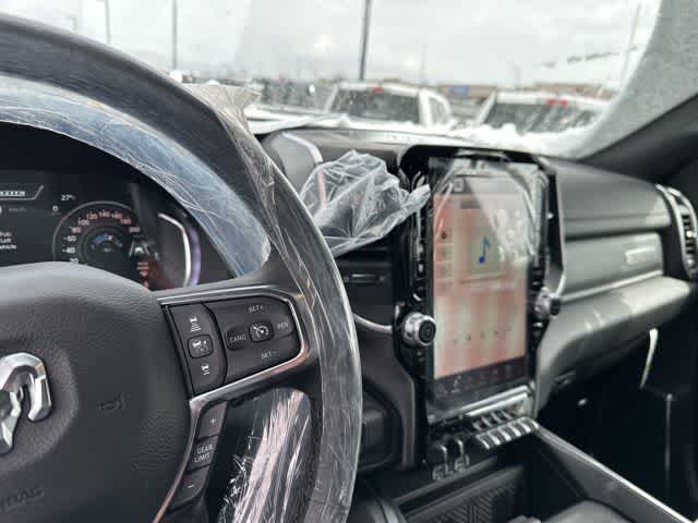 2026 RAM 3500 RAM 3500 LARAMIE CREW CAB 4X4 8' BOX