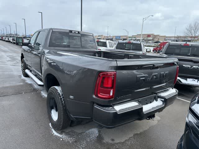 2026 RAM 3500 RAM 3500 LARAMIE CREW CAB 4X4 8' BOX