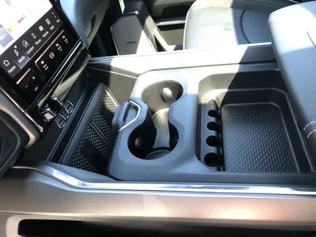 2026 RAM 3500 RAM 3500 LARAMIE CREW CAB 4X4 8' BOX