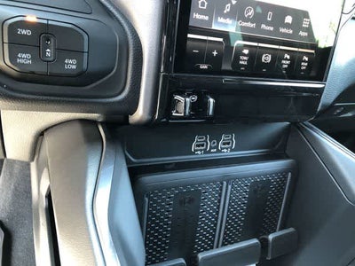 2026 RAM 3500 RAM 3500 LARAMIE CREW CAB 4X4 8' BOX