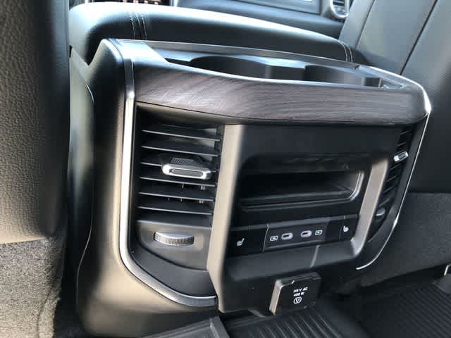 2026 RAM 3500 RAM 3500 LARAMIE CREW CAB 4X4 8' BOX