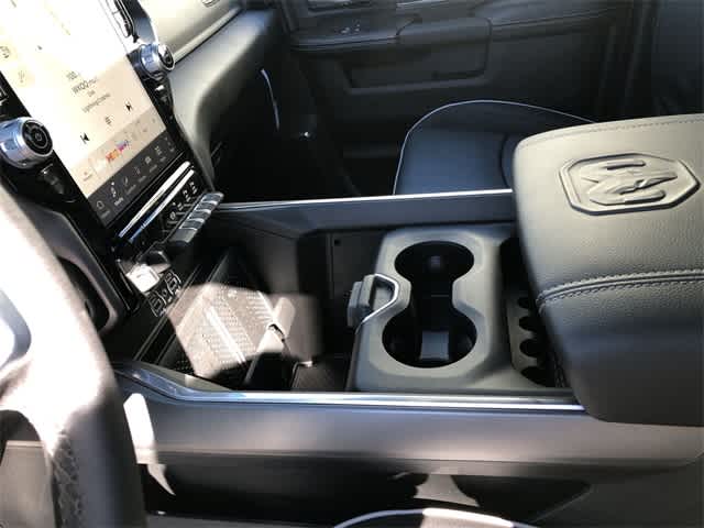 2026 RAM 3500 RAM 3500 LARAMIE CREW CAB 4X4 8' BOX