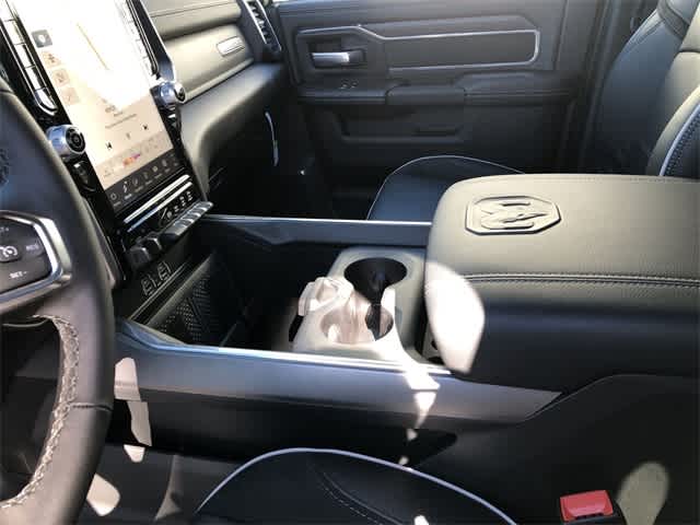 2026 RAM 3500 RAM 3500 LARAMIE CREW CAB 4X4 8' BOX