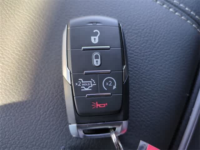 2026 RAM 3500 RAM 3500 LARAMIE CREW CAB 4X4 8' BOX