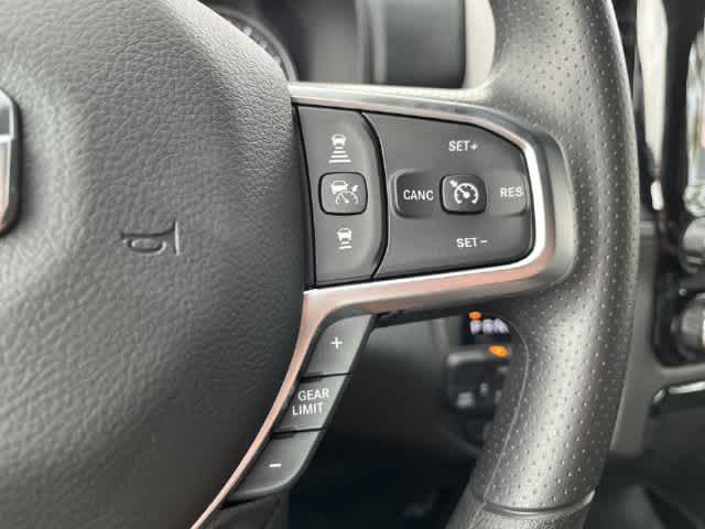 2027 RAM 1500 RAM 1500 WARLOCK CREW CAB 4X4 5'7' BOX