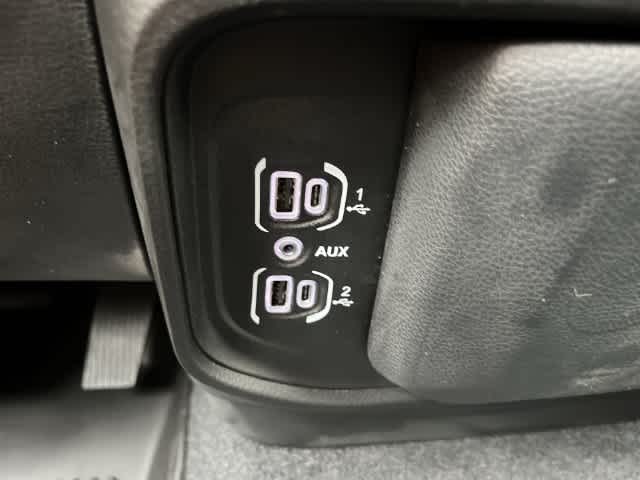 2027 RAM 1500 RAM 1500 WARLOCK CREW CAB 4X4 5'7' BOX