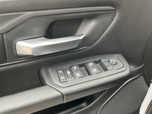 2027 RAM 1500 RAM 1500 WARLOCK CREW CAB 4X4 5'7' BOX