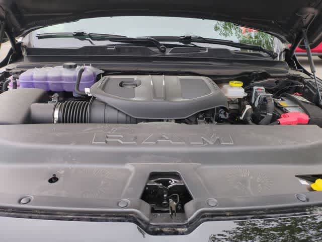 2026 RAM 1500 RAM 1500 WARLOCK CREW CAB 4X4 5'7' BOX