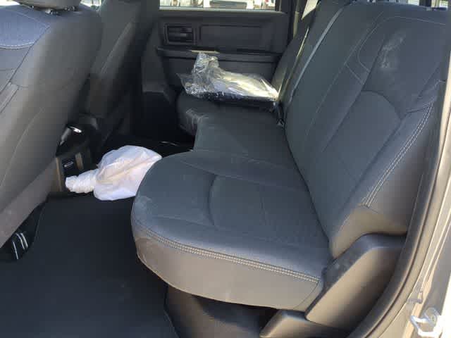 2026 RAM 2500 RAM 2500 BLACK EXPRESS CREW CAB 4X4 6'4' BOX