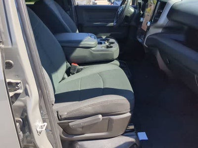 2026 RAM 2500 RAM 2500 BLACK EXPRESS CREW CAB 4X4 6'4' BOX