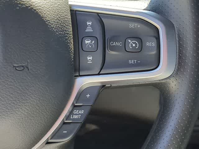 2026 RAM 2500 RAM 2500 BLACK EXPRESS CREW CAB 4X4 6'4' BOX