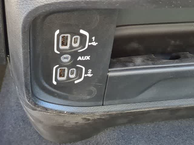 2026 RAM 2500 RAM 2500 BLACK EXPRESS CREW CAB 4X4 6'4' BOX