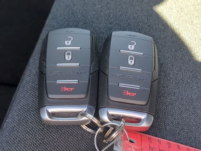 2026 RAM 2500 RAM 2500 BLACK EXPRESS CREW CAB 4X4 6'4' BOX