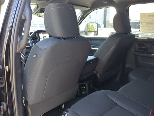 2026 RAM 2500 RAM 2500 BLACK EXPRESS CREW CAB 4X4 6'4' BOX