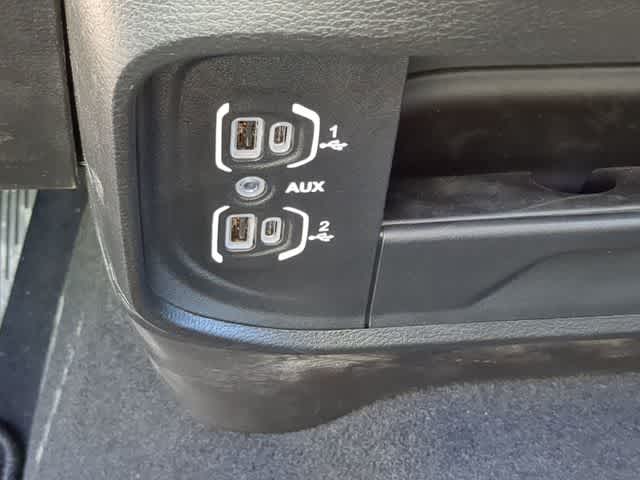 2026 RAM 2500 RAM 2500 BLACK EXPRESS CREW CAB 4X4 6'4' BOX