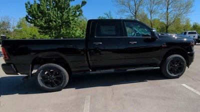 2026 RAM 2500 RAM 2500 BLACK EXPRESS CREW CAB 4X4 6'4' BOX