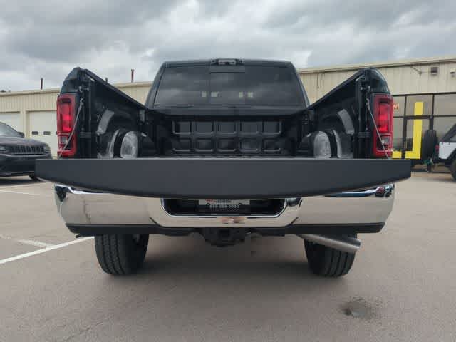 2026 RAM 2500 RAM 2500 TRADESMAN CREW CAB 4X4 6'4' BOX