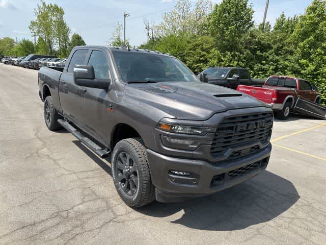 2026 RAM 2500 RAM 2500 BLACK EXPRESS CREW CAB 4X4 6'4' BOX