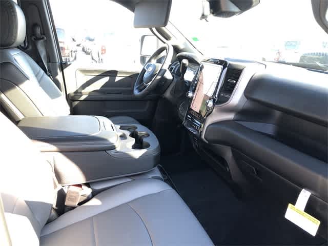 2026 RAM 2500 RAM 2500 TRADESMAN CREW CAB 4X4 6'4' BOX