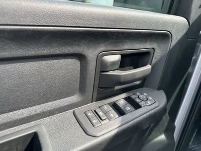 2026 RAM 2500 RAM 2500 BLACK EXPRESS CREW CAB 4X4 6'4' BOX