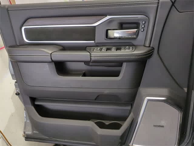 2026 RAM 2500 RAM 2500 LARAMIE CREW CAB 4X4 6'4' BOX