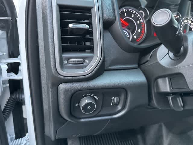 2026 RAM Ram 5500 Chassis Cab RAM 5500 TRADESMAN CHASSIS CREW CAB 4X4 84' CA