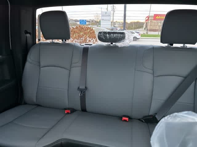 2026 RAM Ram 5500 Chassis Cab RAM 5500 TRADESMAN CHASSIS CREW CAB 4X4 84' CA