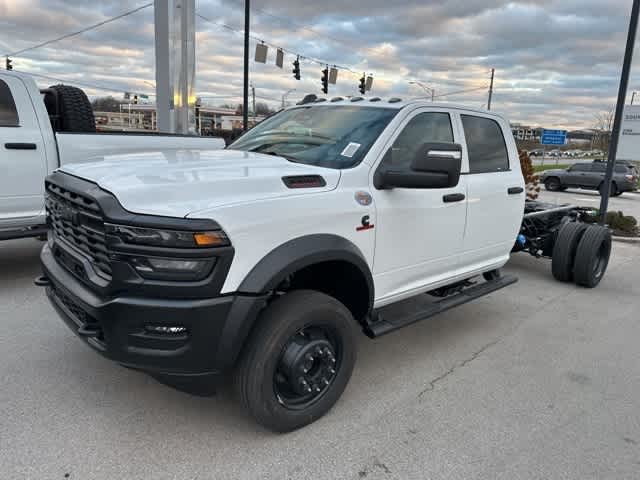 2026 RAM Ram 5500 Chassis Cab RAM 5500 TRADESMAN CHASSIS CREW CAB 4X4 84' CA