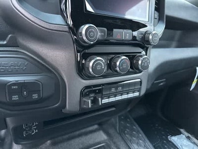 2026 RAM Ram 5500 Chassis Cab RAM 5500 TRADESMAN CHASSIS CREW CAB 4X4 84' CA