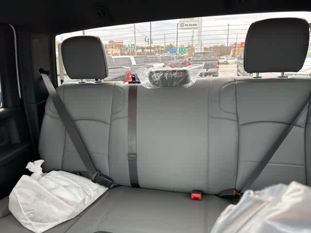 2026 RAM 3500 Chassis Cab RAM 3500 TRADESMAN CREW CAB CHASSIS 4X4 60' CA