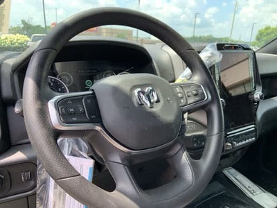 2025 RAM 3500 Chassis Cab RAM 3500 TRADESMAN CREW CAB CHASSIS 4X4 60' CA