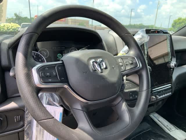 2025 RAM 3500 Chassis Cab RAM 3500 TRADESMAN CREW CAB CHASSIS 4X4 60' CA