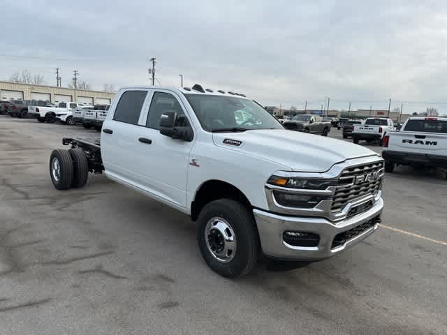 2026 RAM 3500 Chassis Cab RAM 3500 TRADESMAN CREW CAB CHASSIS 4X4 60' CA