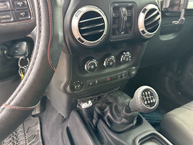 2012 Jeep Wrangler Unlimited Sahara