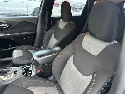 2015 Jeep Cherokee Sport