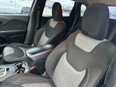 2015 Jeep Cherokee Sport