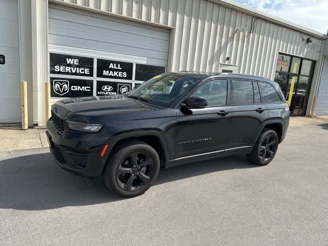2023 Jeep Grand Cherokee Altitude