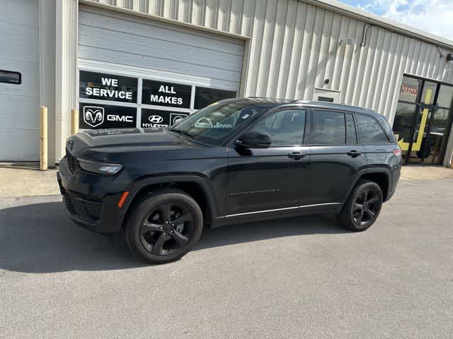 2023 Jeep Grand Cherokee Altitude