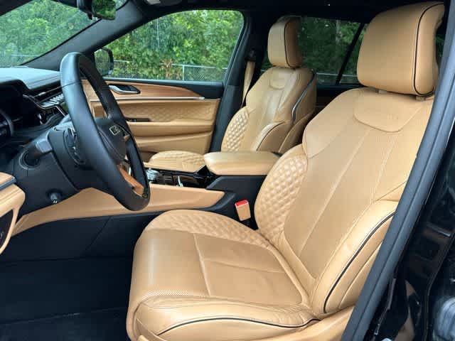 2022 Jeep Grand Cherokee Summit Reserve