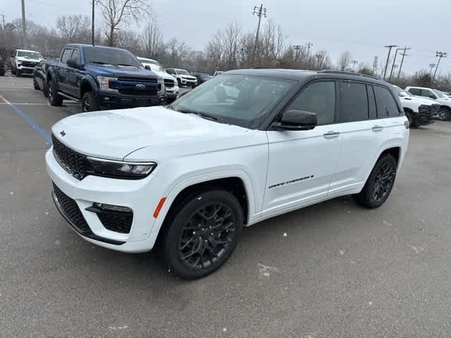 2025 Jeep Grand Cherokee Summit