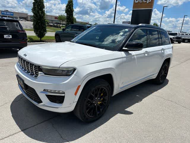 2023 Jeep Grand Cherokee Summit