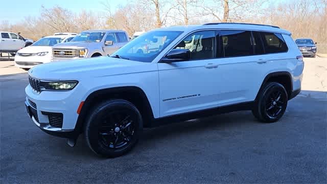 2022 Jeep Grand Cherokee L Laredo