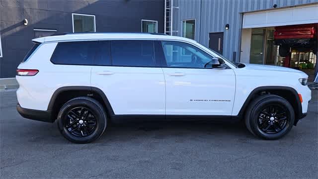 2022 Jeep Grand Cherokee L Laredo