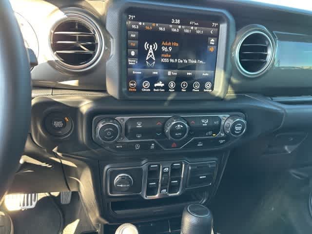 2023 Jeep Gladiator Overland