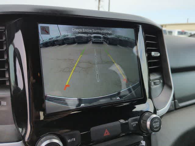 2022 RAM 1500 Big Horn Crew Cab 4x4 5'7' Box