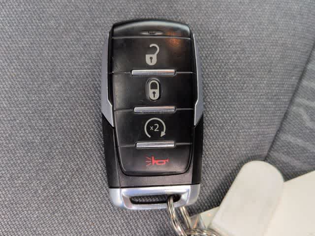 2022 RAM 1500 Big Horn Crew Cab 4x4 5'7' Box