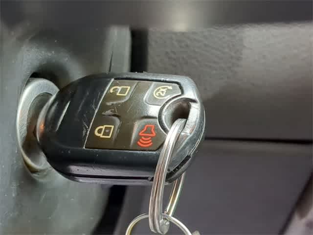 2016 Ford Super Duty F-350 SRW Pickup Platinum