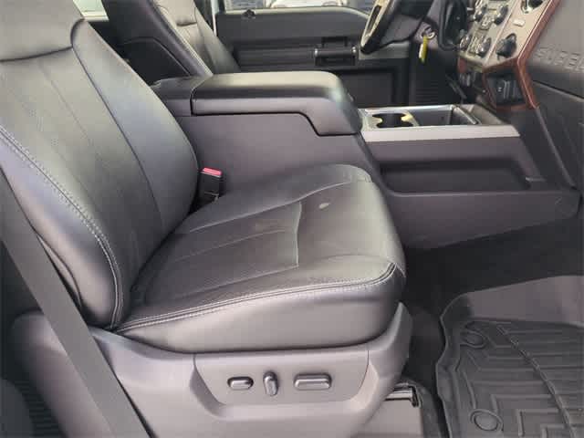 2015 Ford Super Duty F-350 DRW Lariat