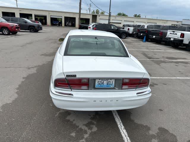 1998 Buick Park Avenue 4dr Sdn