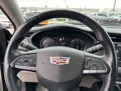 2022 Cadillac XT4 AWD Luxury
